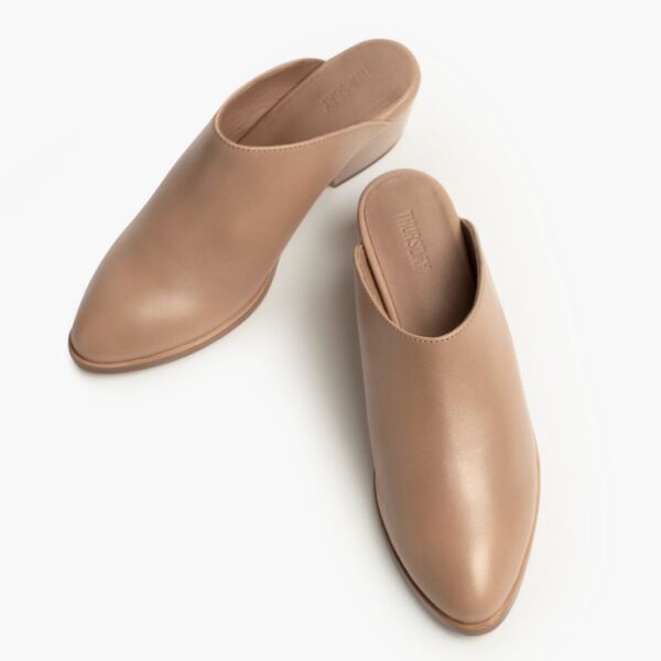 1024x1024-Womens-Breeze-MilkCoffee-071423-Overhead.jpg Breeze | Milk Coffee